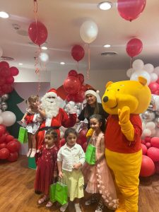 kids zone Christmas p 013