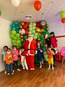 kids zone Christmas p 072